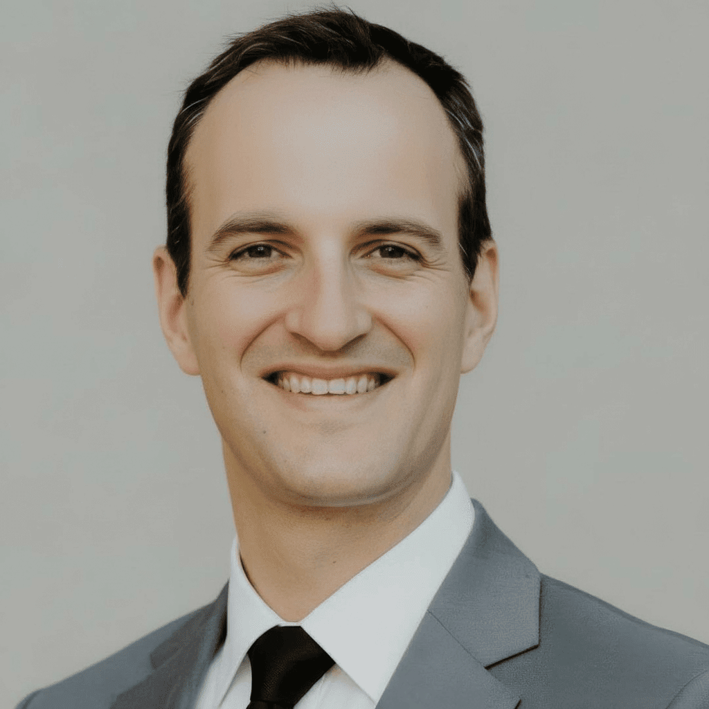 Unique Paris Concierge Services - Qui Sommes-Nous - Fondateur - Portrait d'Alexandre BESOMBES